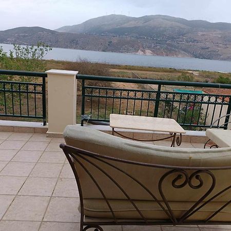 Villa Rania: Ευάερη Βίλα Με Θέα Τη Θάλασσα Lixouri Eksteriør billede