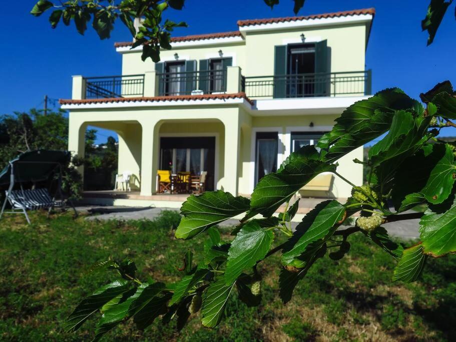 Villa Rania: Ευάερη Βίλα Με Θέα Τη Θάλασσα Lixouri Eksteriør billede