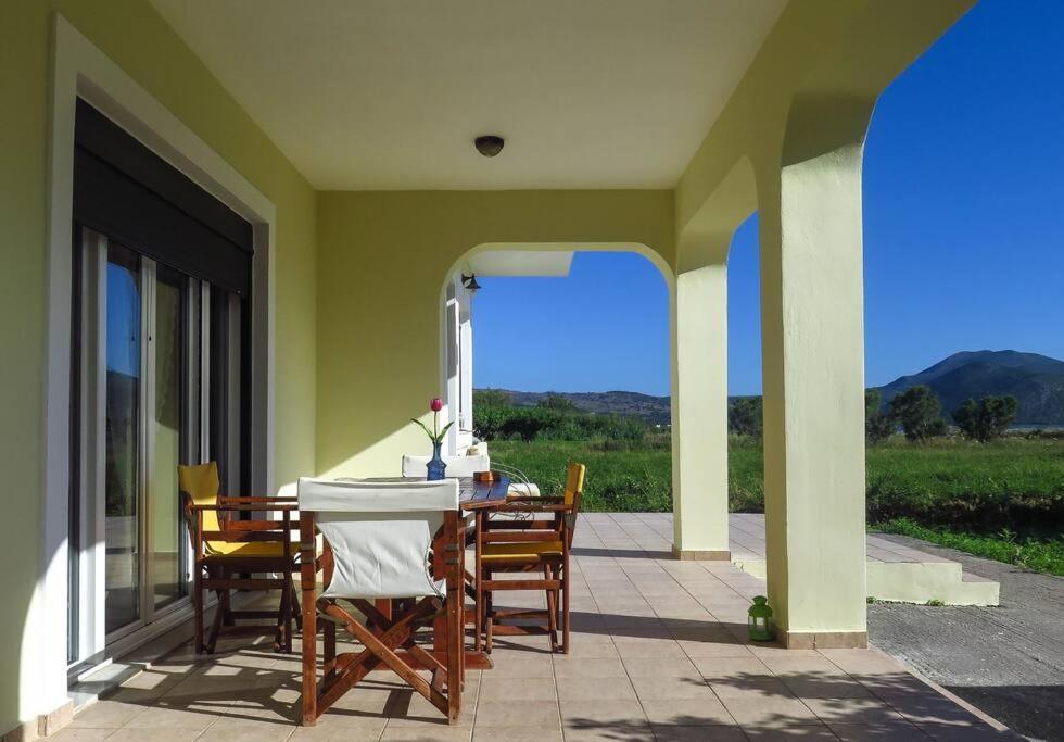 Villa Rania: Ευάερη Βίλα Με Θέα Τη Θάλασσα Lixouri Eksteriør billede