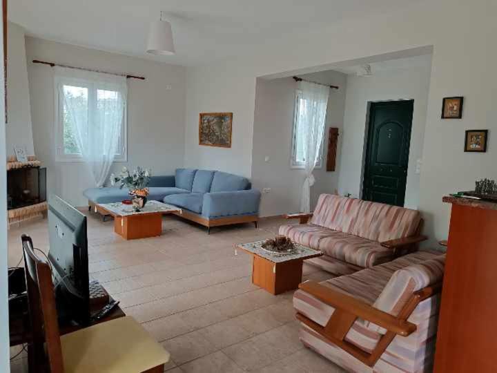 Villa Rania: Ευάερη Βίλα Με Θέα Τη Θάλασσα Lixouri Eksteriør billede